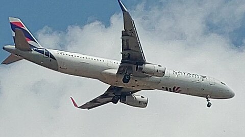 Airbus A321 PT-MXM coming from Natal to Fortaleza