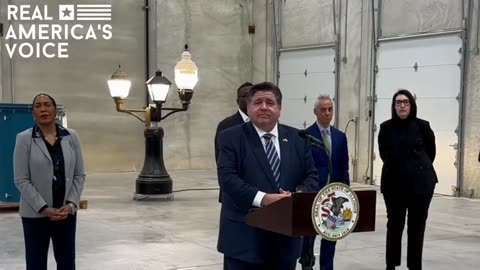 Ben Bergquam Stumps Illinois Gov. JB Pritzker During Press Conference