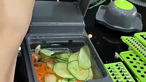 Vegetable Chopper Multifunctional Fruit Slicer Manual Food Grater Cutter