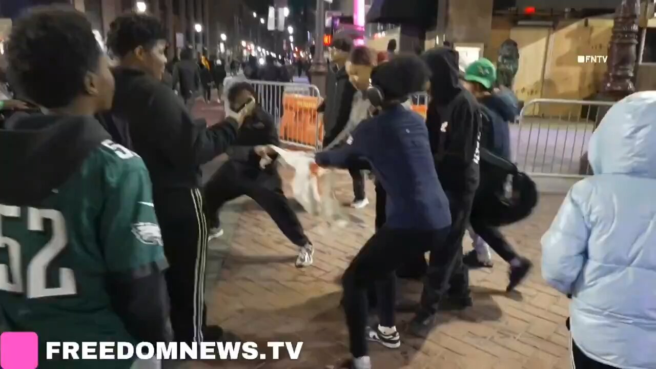 🚨 #BREAKING: Eagles Fans Chant “F*ck Taylor Swift” and Burn Chiefs Jersey in Philadelphia