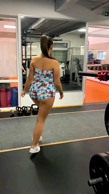 AT THE GYM #BADDIE #SEXY #GYM #TWERKING #DANCING