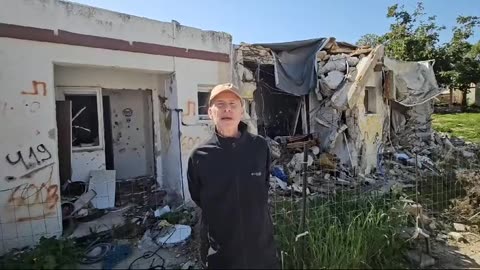 FIRST AMERICAN HOSTAGE RELEASED BY HAMAS IN FRONT OF HIS HOUSE JUST OUTSIDE GAZA