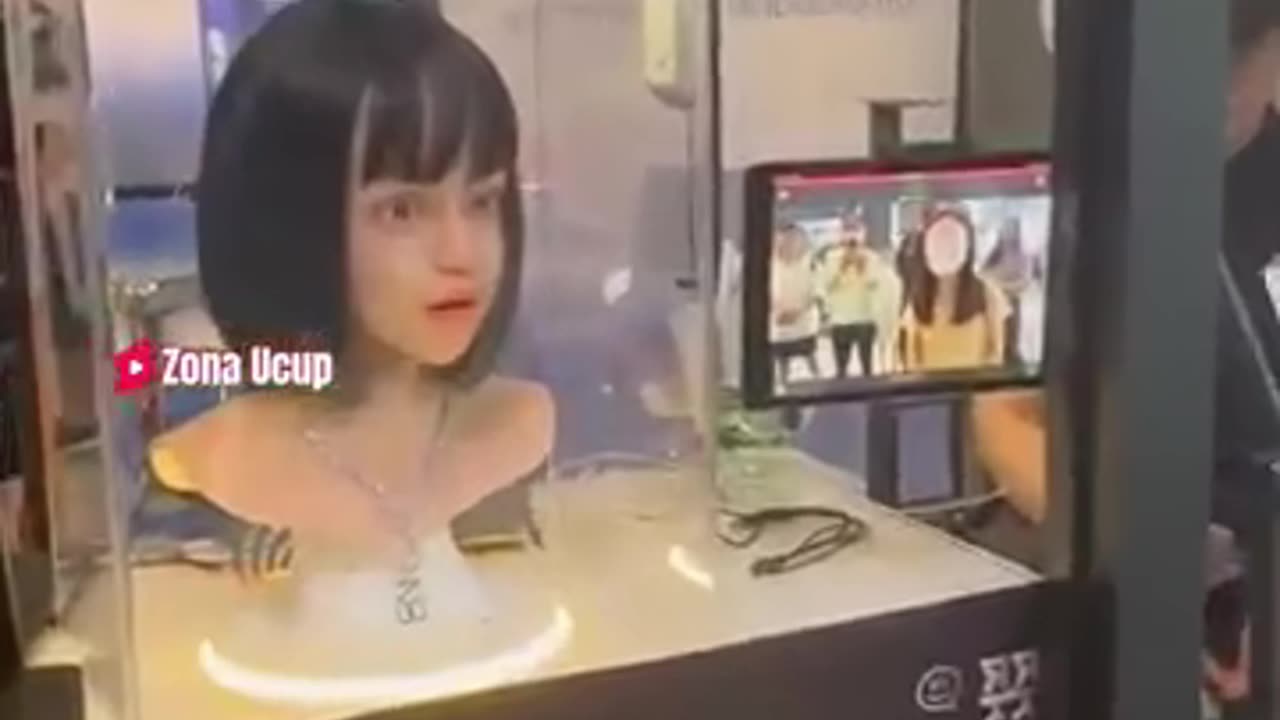 China’s New Robot Can Copy Your Face Instantly!