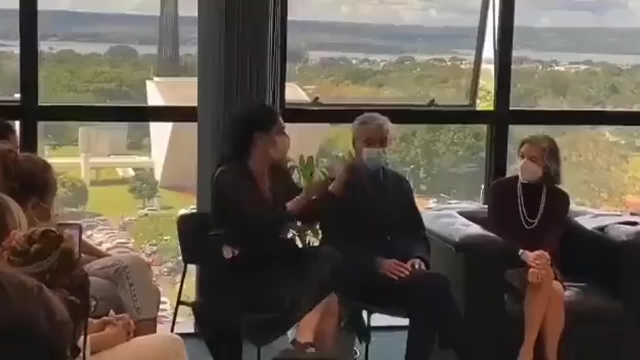 Está aí o verdadeiro motivo para a tara da esquerda por censurar e controlar as redes sociais.