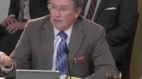 Rep. Massie Explains Money Printing & Inflation So Eveb A College Professor Will Understand It