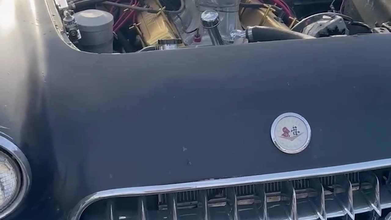 Monday Motor Madness # 115 - Barn Find Vette