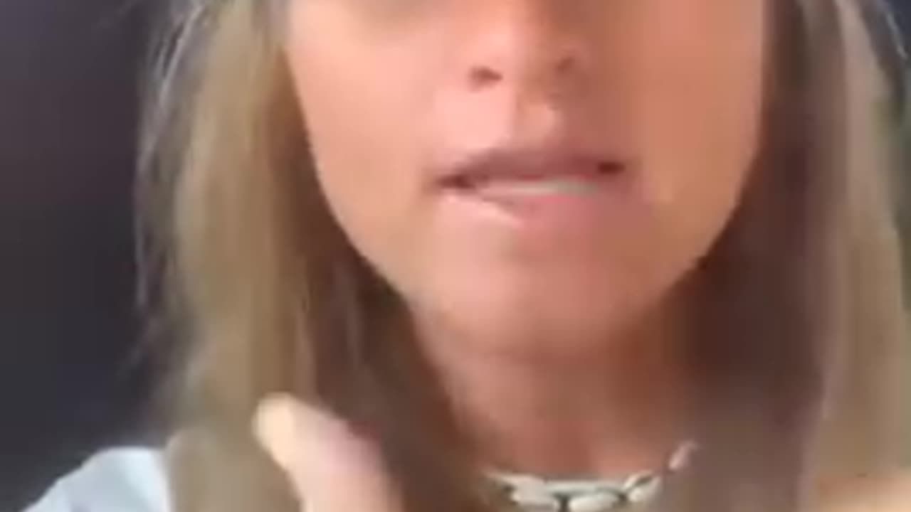 👏👏👏 SE TUTTI FOSSERO COME QUESTA RAGAZZA I GOVERNI NON SOTTOMETTEREBBERO PIÙ NESSUNO! SVEGLIA!