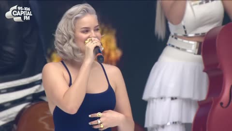 Clean Bandit feat. Anne-Marie and Sean Paul - Rockabye (Live At Capital's Summertime Ball)