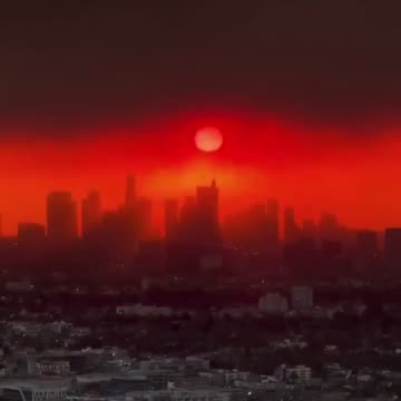 Sunrise over Los Angeles, earlier this morning 👀