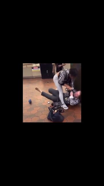 White Woman Gets Brutally Beaten By Black Thugs In A D.C. Metro Station