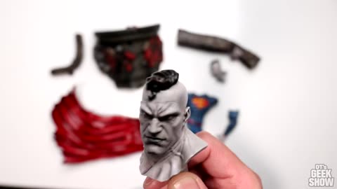 BIZZARO: THE DEFECTIVE SUPERMAN!!! DC Rebirth Prototype Statue Review.