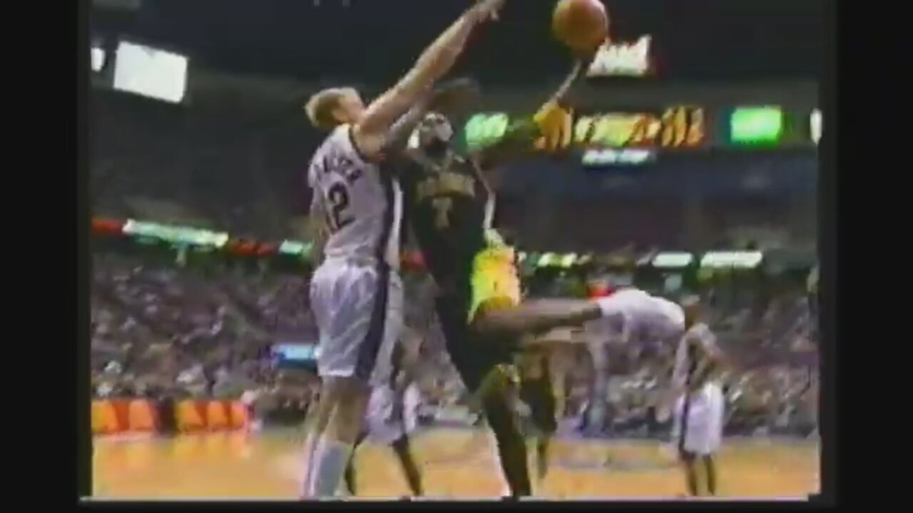 Jermaine O'Neal 23 Points 5 Blk @ NJ Nets, 2000-01.