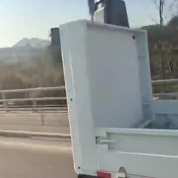 Strange Driverless Vehicle: Watch and See!