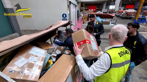 GDF VARESE: OPERAZIONE "PANDA BY-PASS". ACQUISTI DI MERCE CONTRAFFATTA (11.03.25)