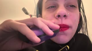 ASMR： red Smokey kisses 😚