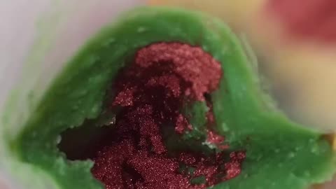 #shorts Watch This Green Lipstick Transform #cosmeticrepair#satisfying#asmr#oddly#oddlysatisfying