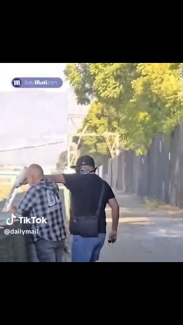 ARSONIST CAUGHT STARTING FIRES IN LOS ANGELES🛢️🔥🧟‍♂️🔥💫