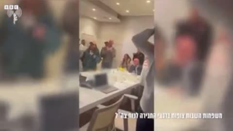 Momenti kur baba i 24-vjeçares Romi Gonen shpërthen në lot