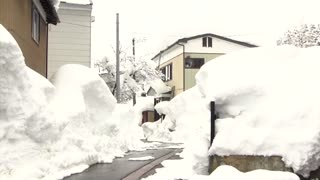 Heavy snow prompts avalanche warnings in Japan