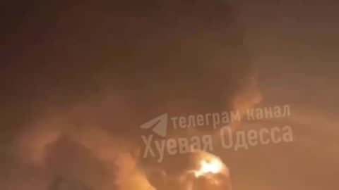 🇺🇦🔥 Massive fire at attacked oil depot in Odessa