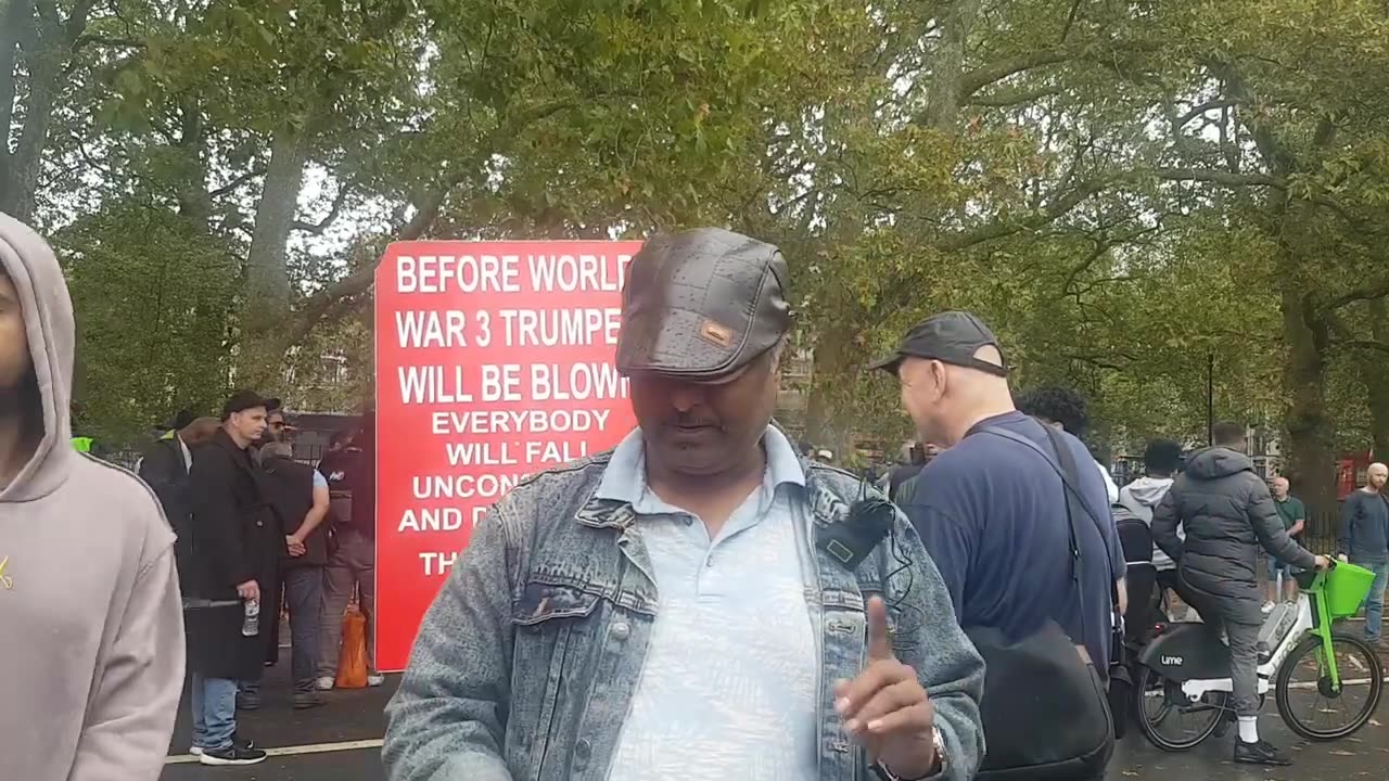 Speakers Corner - Uncle Sam Gets Interrupted By Muslim and then Gets Pushed