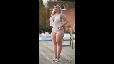 Looking Beautiful and Horney 🍑🍑🥵