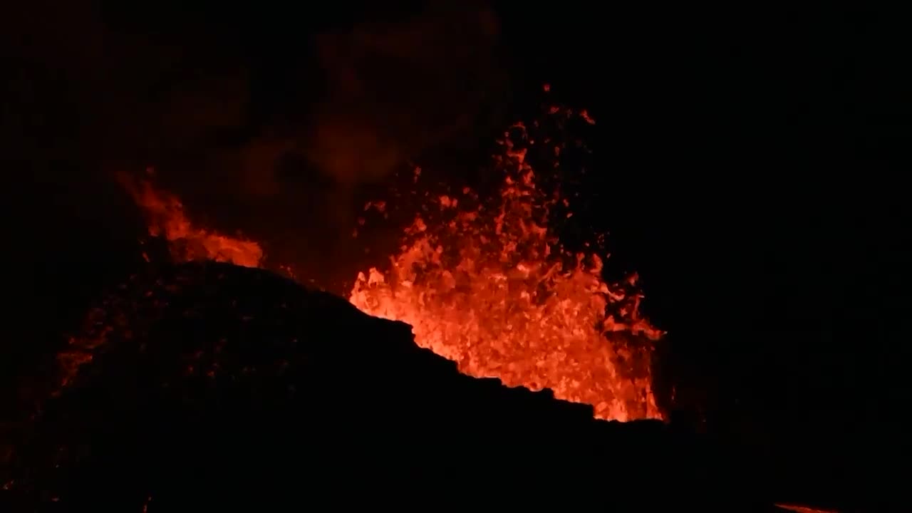 Hawaii’s Kilauea volcano has erupted again