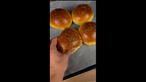 Tarragon & Potato Buns