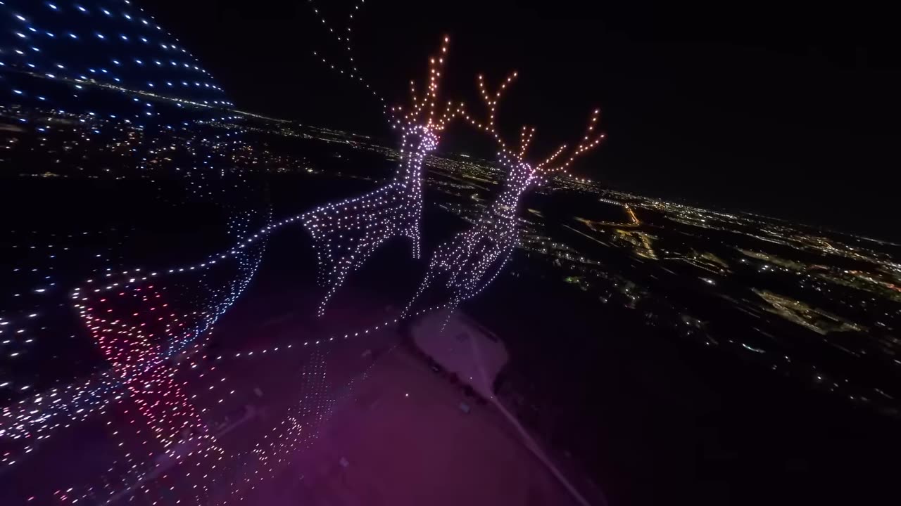 5,000 Drone Christmas Light Show! (GUINNESS WORLD RECORD)