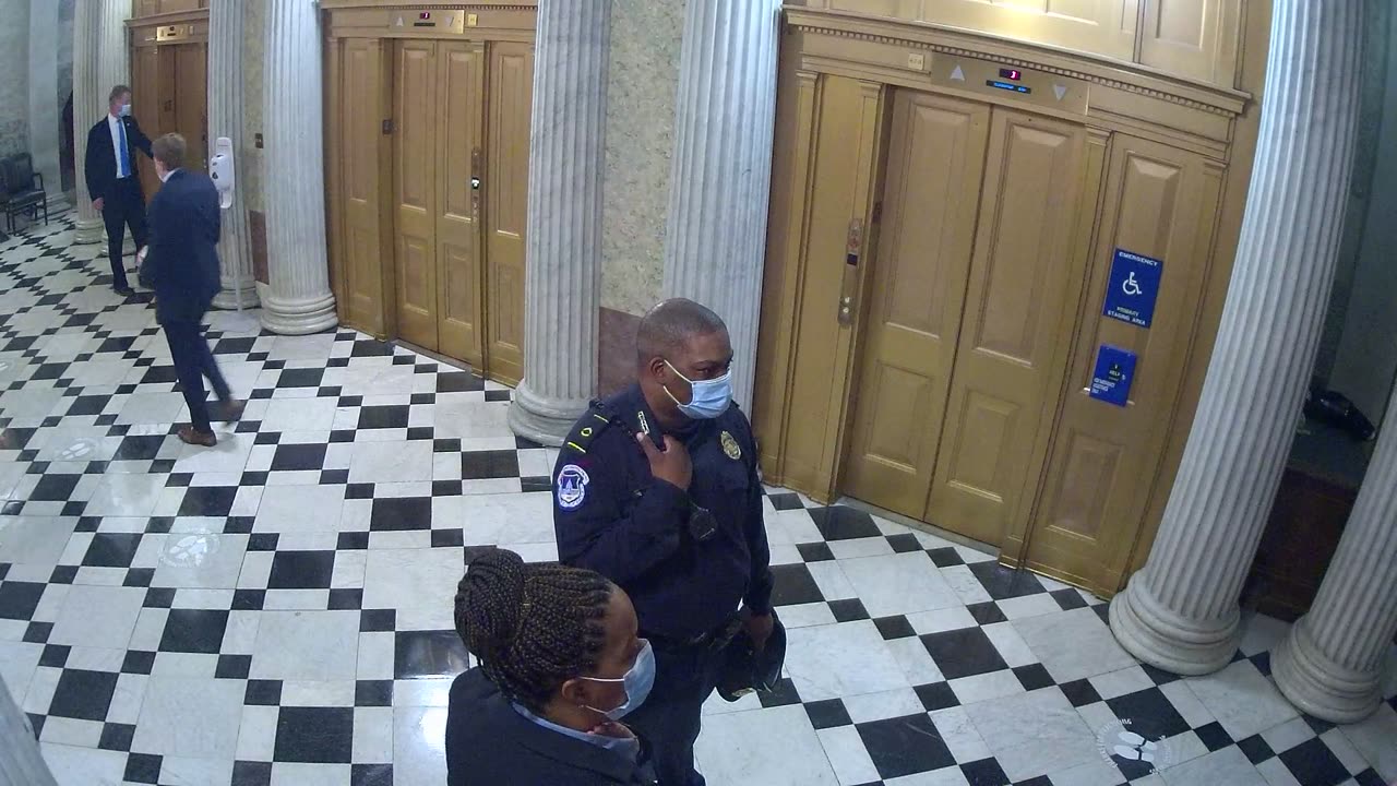 0211USCS02UpperSenDoorElevators_2021-01-06_22h16min35s857ms.mp4