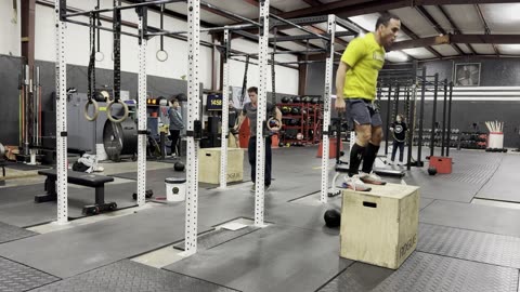 AMRAP15 9 Dips, 12 Slam Balls, 15 Box Jumps