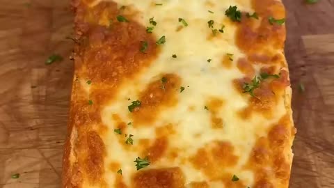 Garlic cheese bread