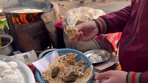 VIRAL PUNJABI DESI BREAKFAST AT ROADSIDE FOR Rs.70_- ONLY _ STREET FOOD TOUR PAKISTAN