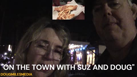 "ON THE TOWN WITH SUZ AND DOUG" REVIEW THE OLD SALTY DOG RESTAURANT IN SIESTA KEY VILLAGE