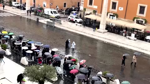 Hospital staff march towards the Vatican in support of Pope Francis
