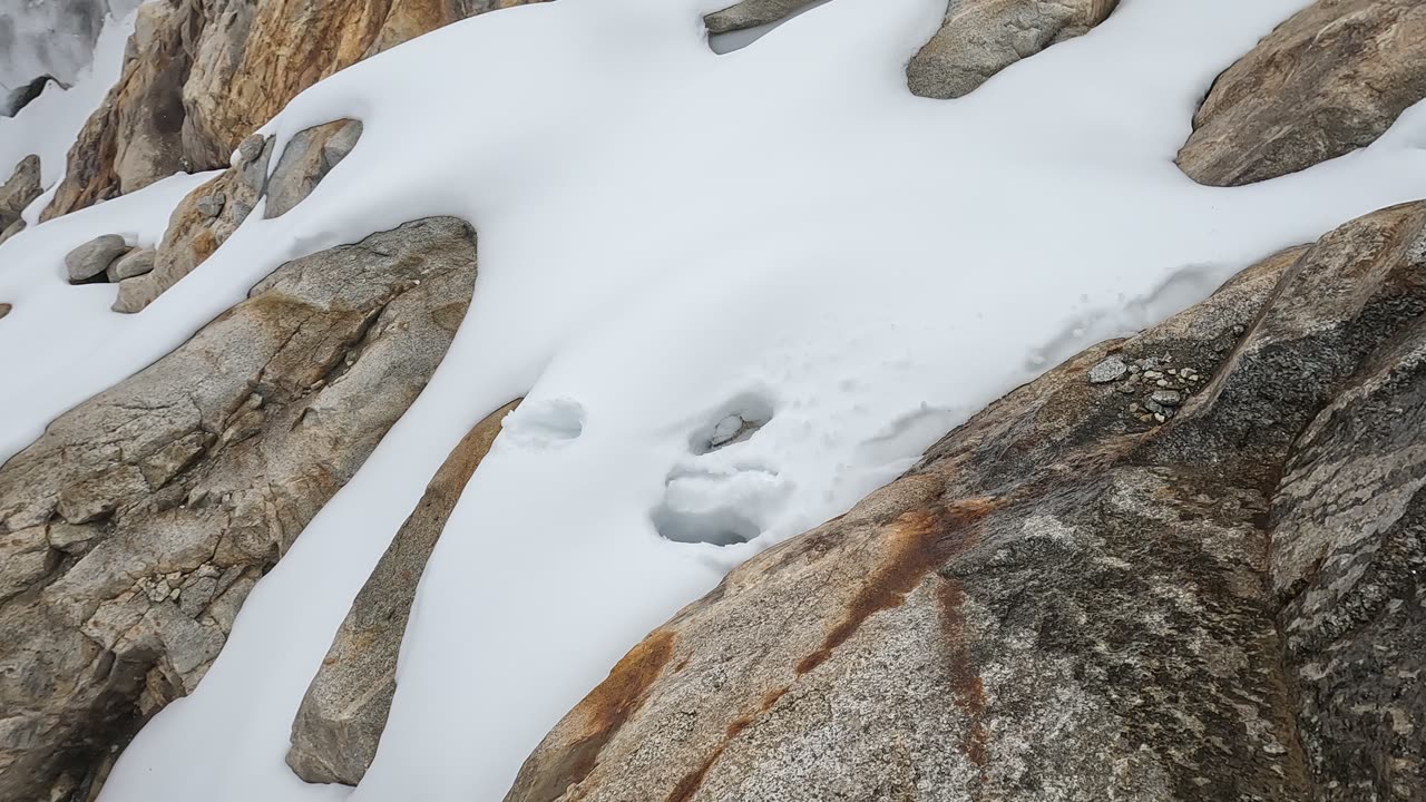 A clip on the way down from Vallunaraju (Huaraz, Peru)