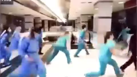 Hospitals overwhelmed during lockdown? / ¿Hospitales colapsados ​​durante el confinamiento?