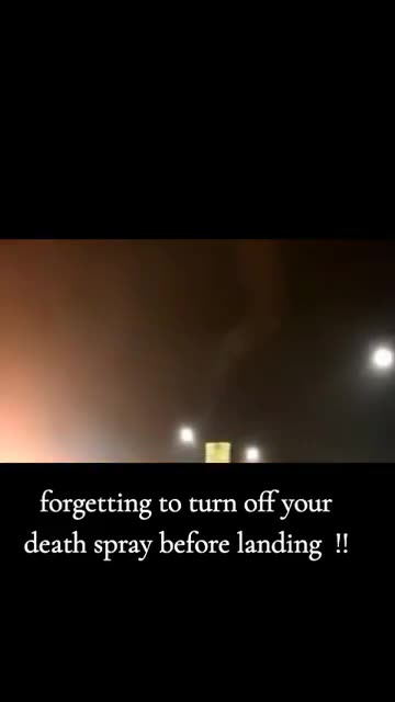 Oh L👀k A Chemtrail! 👨‍✈️Pilot forgot to turn it off when landing! ✈️