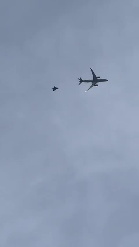 Alarm për bombë në avion