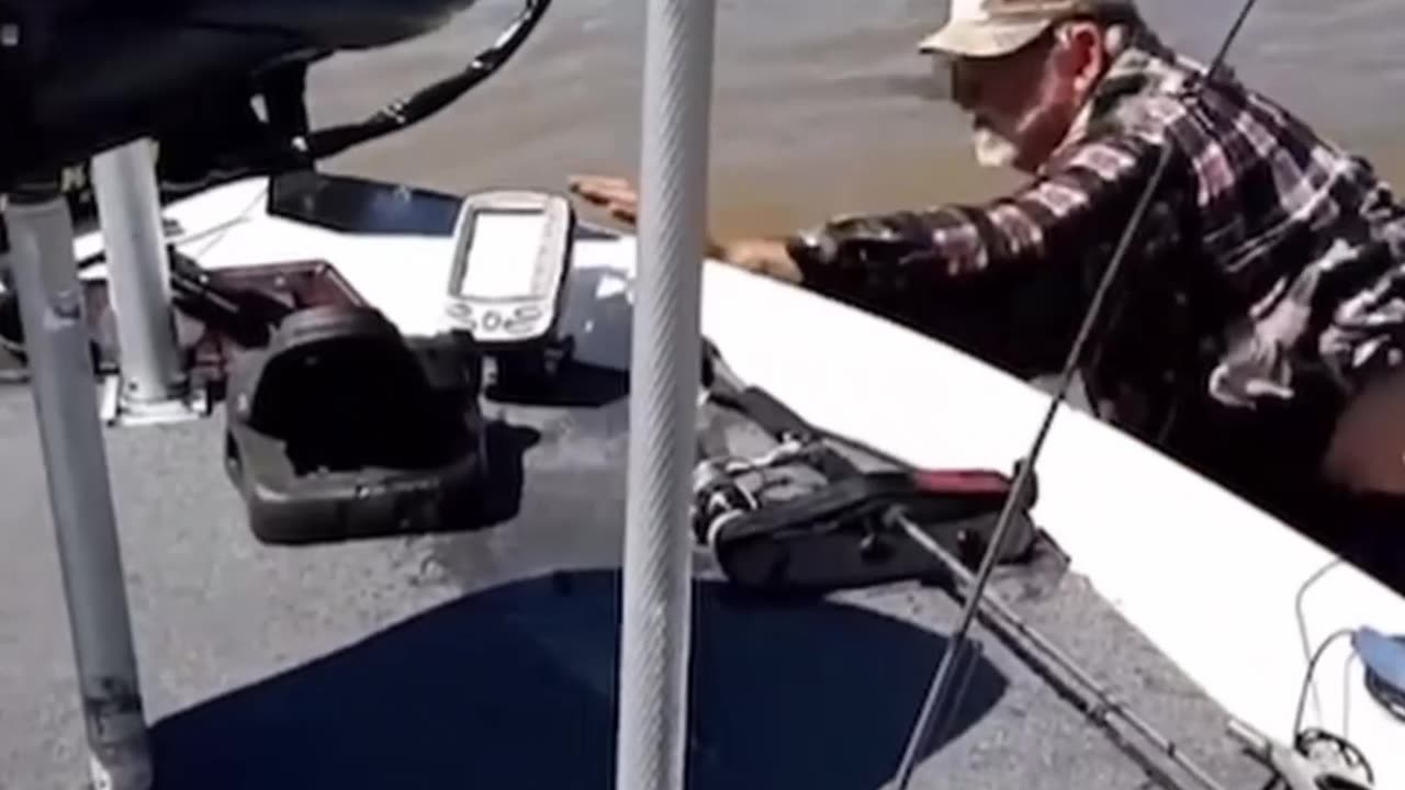 Fishing fail #shorts #129