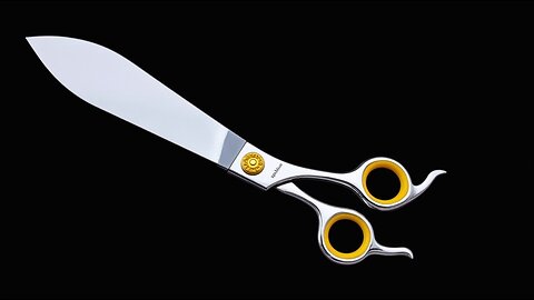 Why do professionals prefer sharp grooming scissors?