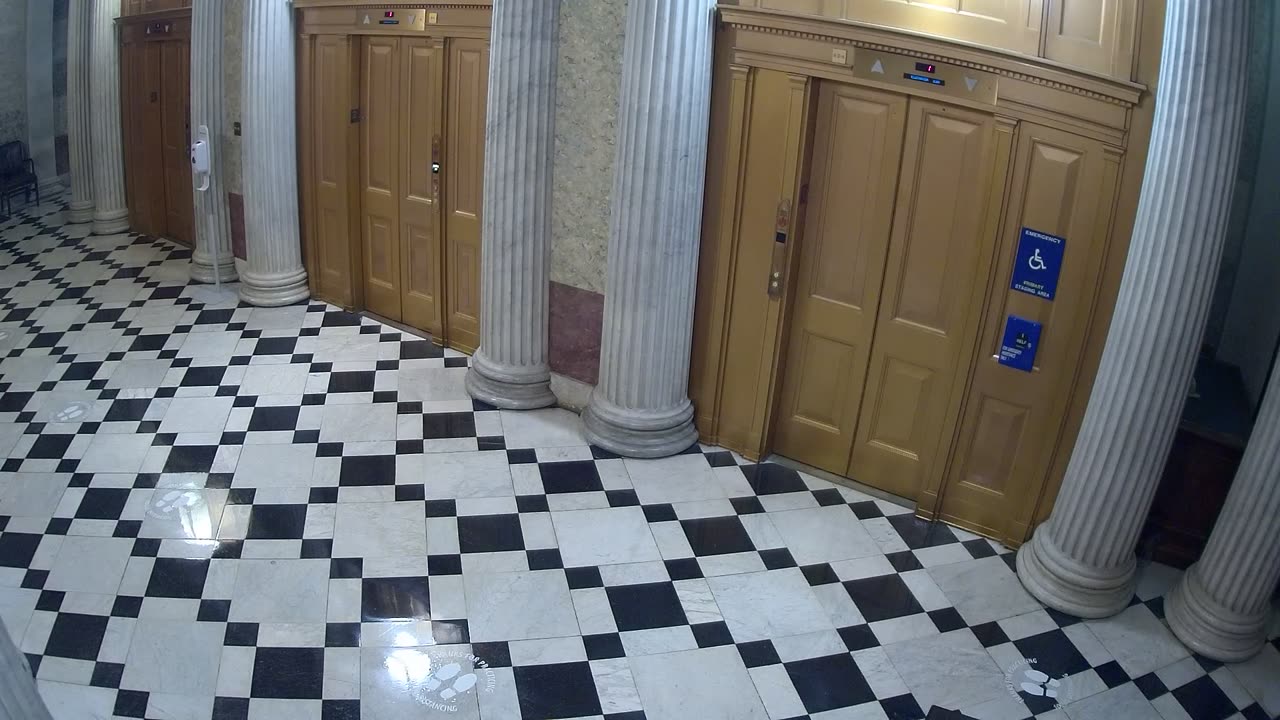 0211USCS02UpperSenDoorElevators_2021-01-06_05h20min00s813ms.mp4