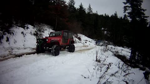 Jeep YJ recovery of a Dodge Nitro