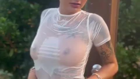 Wet T-shirt