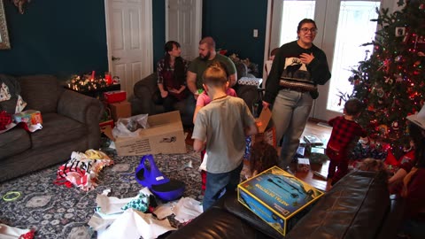 241225 Christmas Opening Present Chaos