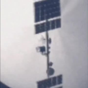 Igy keringenek a "föld" körül a műholdak 2