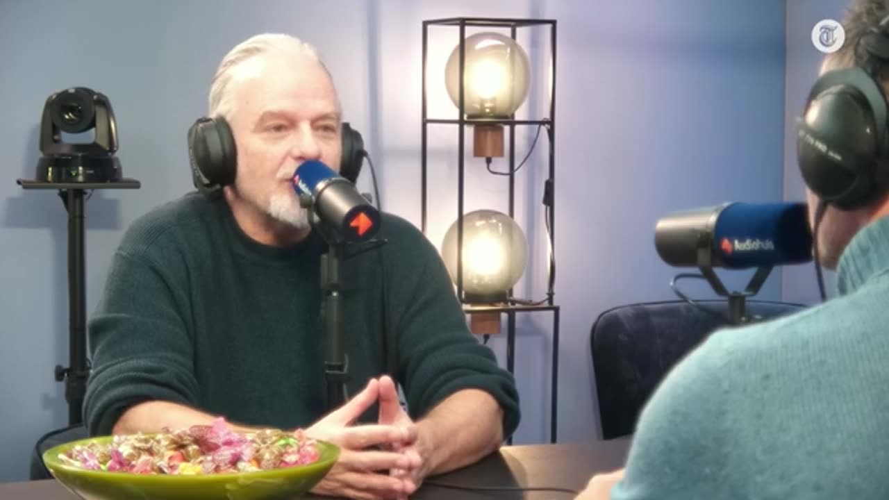 Wierd Duk - “Kletsende klasse móet in de spiegel kijken”