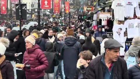 Under the Streetlights: London’s Legendary Street Food