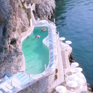 The Unique City of Romance Like Painting on Earth 💕😍