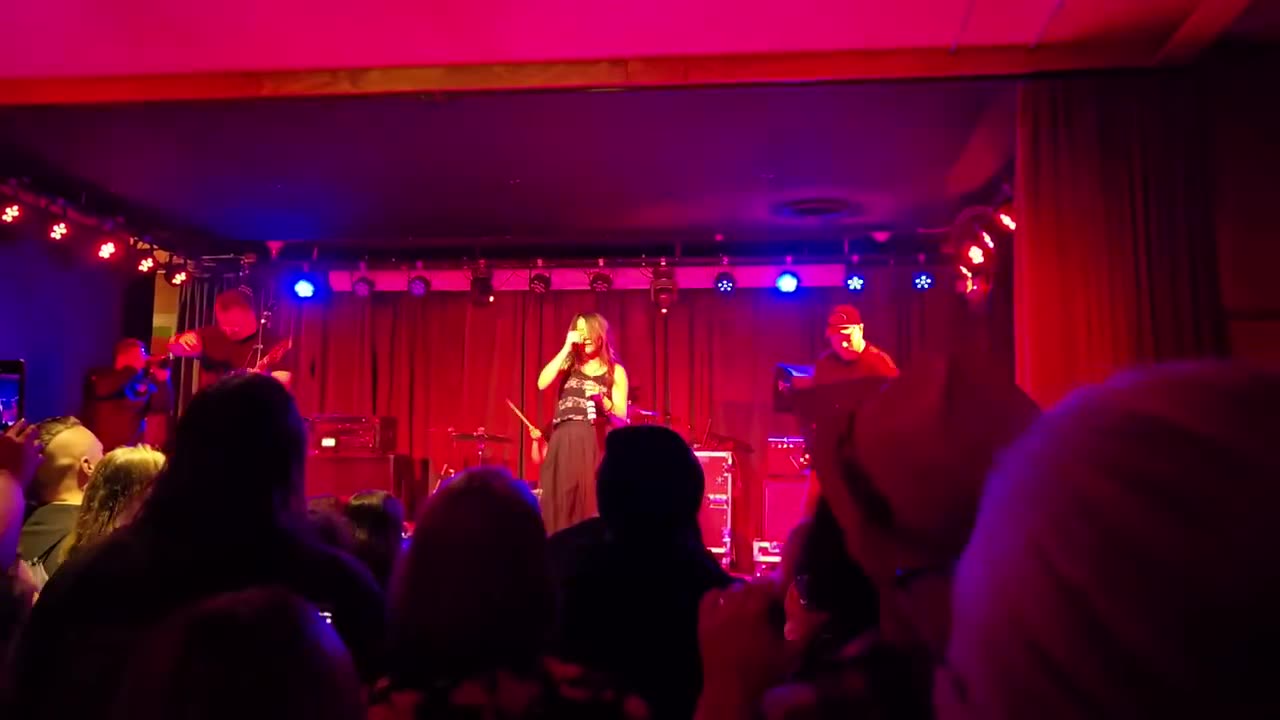 Lacey Sturm from Flyleaf - All Around Me live in Pittsburgh 2/28/2025